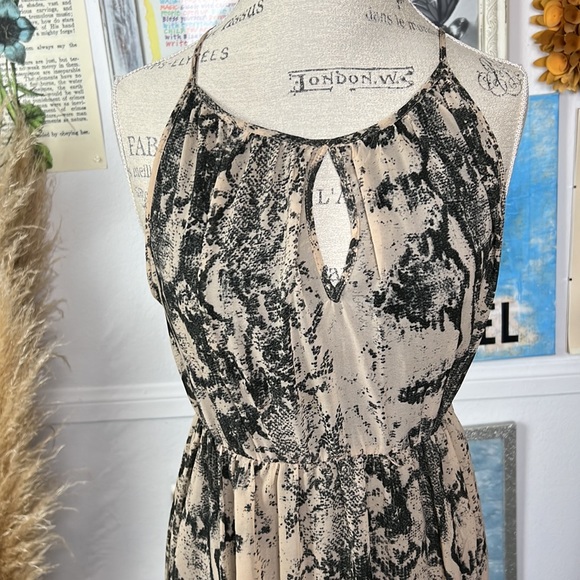 Motherhood Maternity maxi dress, sleeveless snake animal print size M Chiffon - Picture 9 of 13
